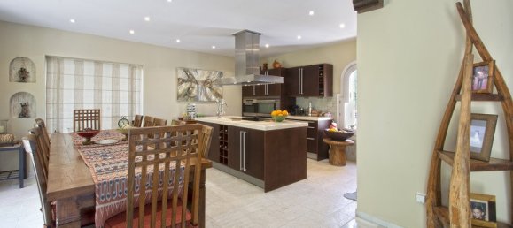 Villa de 5 dormitorios en Marbella, Spain No. 110218 15