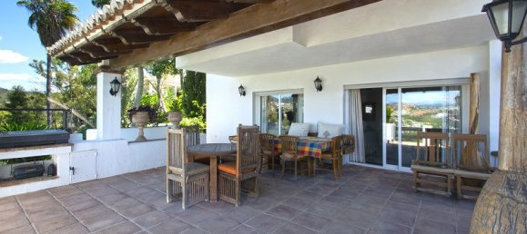 Villa de 5 dormitorios en Marbella, Spain No. 110218 8