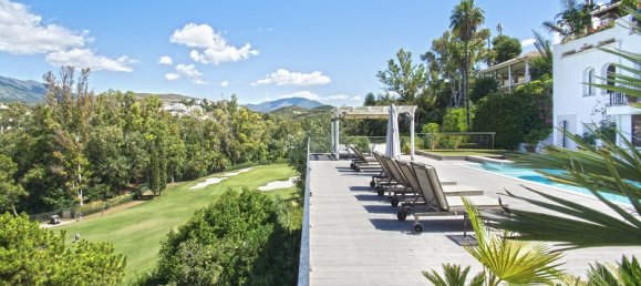 Villa de 5 dormitorios en Marbella, Spain No. 110218 2