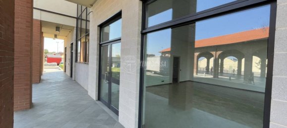 Imóvel comercial de 1 divisão em Castellamonte, Italy N.º 192901 3