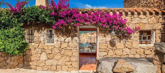 Villa T5 em Arzachena, Italy N.º 261778 2