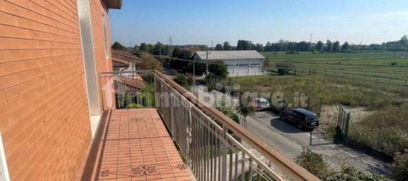 2 bedrooms Apartment in Borgo Mantovano, Italy No. 355206 8