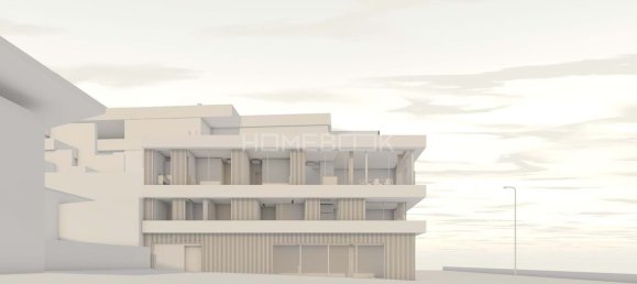 603m² Building in Sesimbra, Portugal No. 118812 3