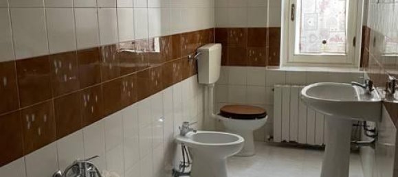 Квартира с 4 комнатами в Тортона, Италия № 165636 4