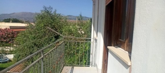 4 bedrooms Villa in Carini, Italy No. 326367 8