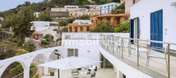 Edifício de 5 divisões em Ustica, Italy N.º 322830 6