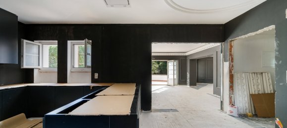 6 bedrooms Villa in Lisbon, Portugal No. 110011 5