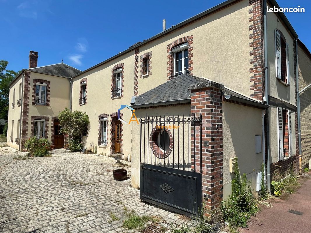 5 chambres Maison à Courtenay, France No. 72401