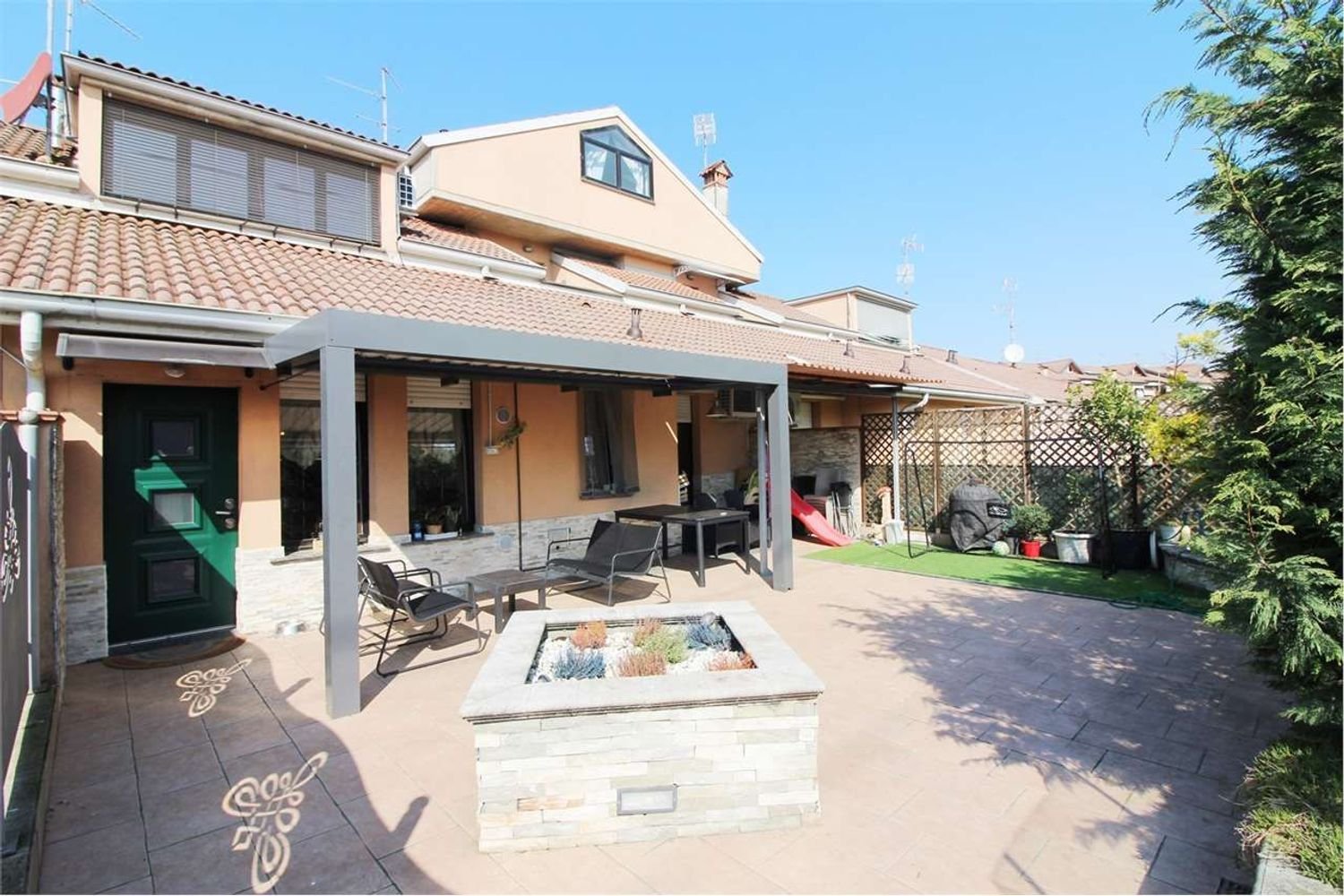 3-Zimmer Wohnung in Dalmine, Italy, Nr. 230249