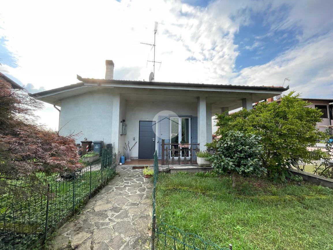 4-salle Villa à Boffalora sopra Ticino, Italy No. 7087