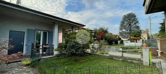 4-salle Villa à Boffalora sopra Ticino, Italy No. 7087 29