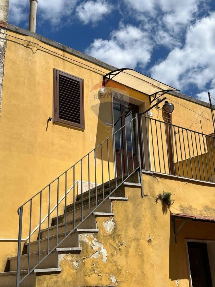 2 bedrooms House in Ferla, Italy No. 133049