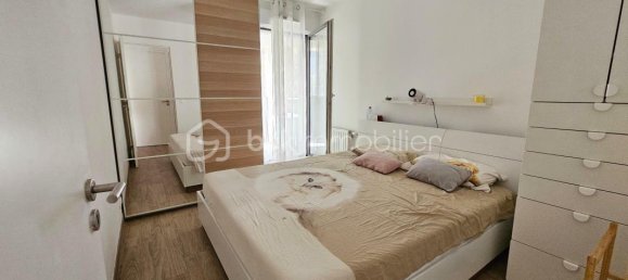 2 Schlafzimmer Doppelhaus in Bobigny, France, Nr. 345851 22
