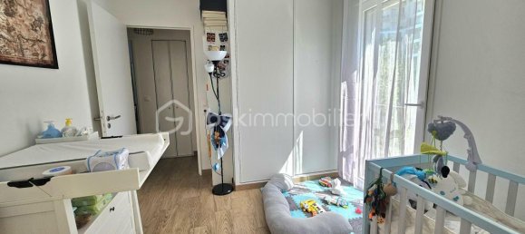 2 Schlafzimmer Doppelhaus in Bobigny, France, Nr. 345851 21