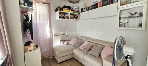 2 Schlafzimmer Doppelhaus in Bobigny, France, Nr. 345851 13