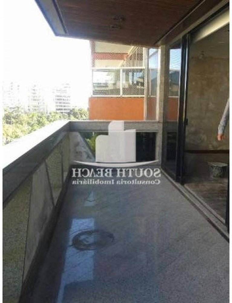 3 bedrooms Apartment in Rio de Janeiro, Brazil No. 536371
