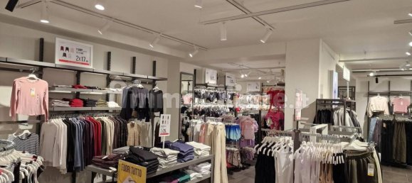 Propiedad comercial en Forlì, Italy 880 m² No. 316997 7