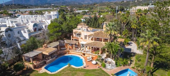 8 bedrooms Villa in Estepona, Spain No. 24217 41