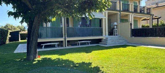 6 rooms Apartment in Camaiore, Italy No. 261630 8