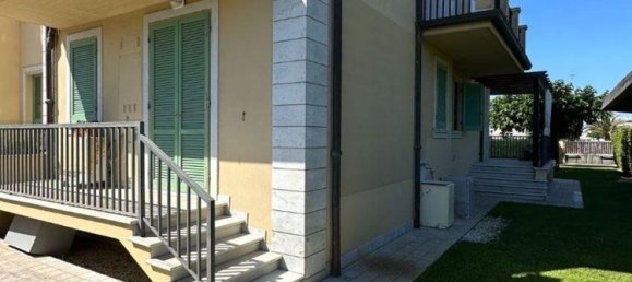 6 rooms Apartment in Camaiore, Italy No. 261630 11