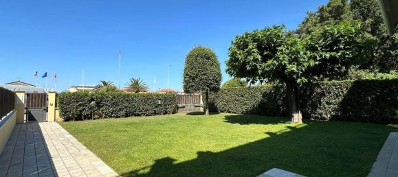 6 rooms Apartment in Camaiore, Italy No. 261630 18
