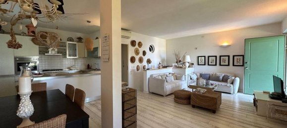 6 rooms Apartment in Camaiore, Italy No. 261630 12