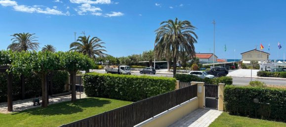 6 rooms Apartment in Camaiore, Italy No. 261630 5