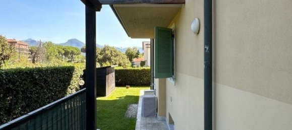 6 rooms Apartment in Camaiore, Italy No. 261630 20
