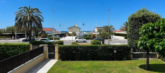 6 rooms Apartment in Camaiore, Italy No. 261630 4