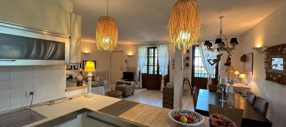 6 rooms Apartment in Camaiore, Italy No. 261630 2