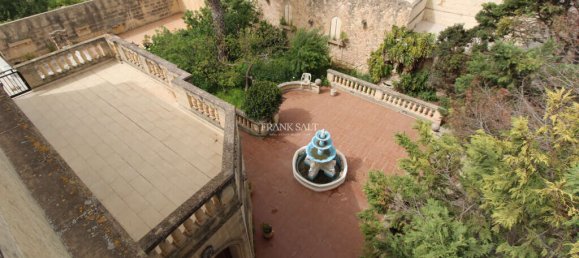 4 bedrooms Villa in Attard, Malta No. 3882 24