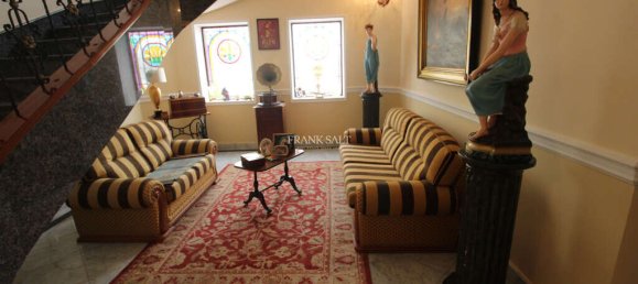 4 bedrooms Villa in Attard, Malta No. 3882 3