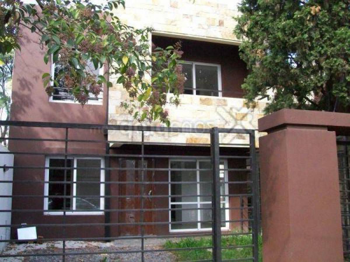 2 bedrooms House in Almirante Brown, Argentina No. 77782