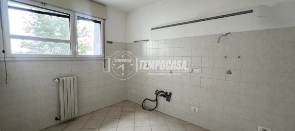 2 bedrooms Apartment in Milan, Italy No. 378238 5