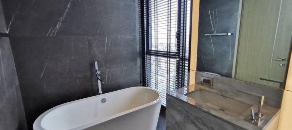 Кондоминиум  с 2 спальнями в Ваттхана, Таиланд № 58176 5