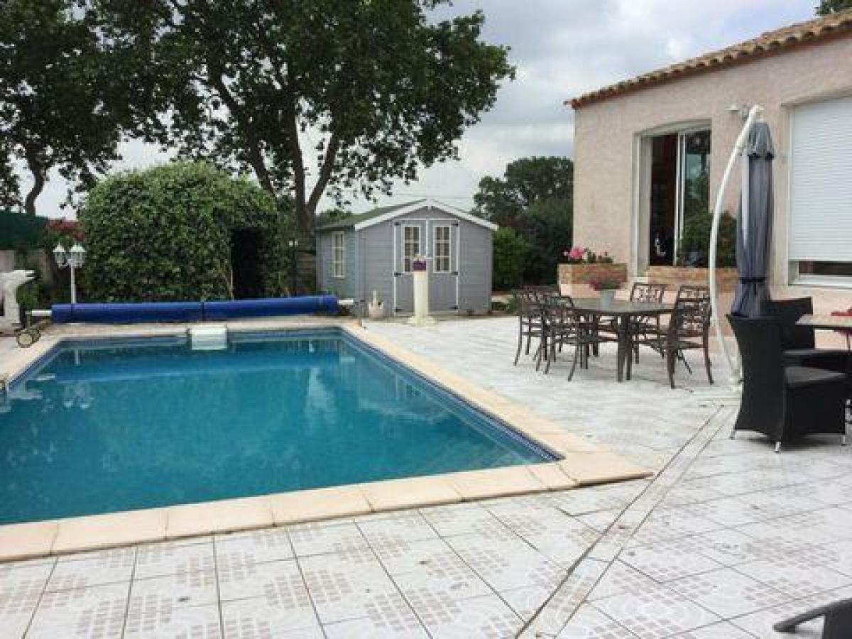 Casa de 4 dormitorios en Narbonne, France No. 23775