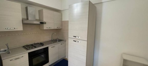 Apartamento de 3 divisões em Pomezia, Italy N.º 40199 5