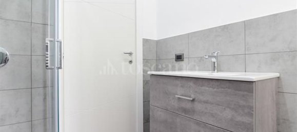 2-salle Appartement à Como, Italy No. 303431 23