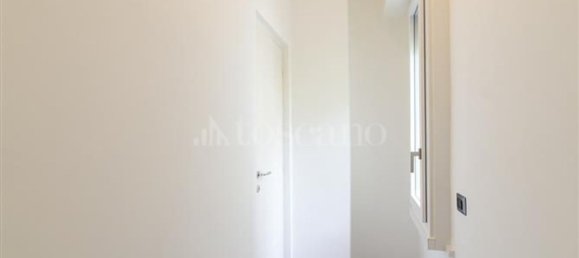 2-salle Appartement à Como, Italy No. 303431 20