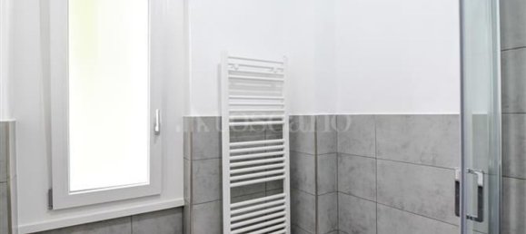 2-salle Appartement à Como, Italy No. 303431 25