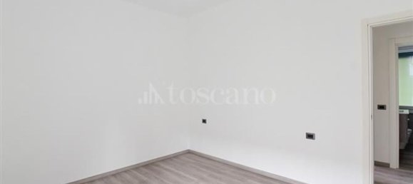 2-salle Appartement à Como, Italy No. 303431 14