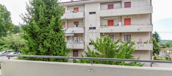 2-salle Appartement à Como, Italy No. 303431 10