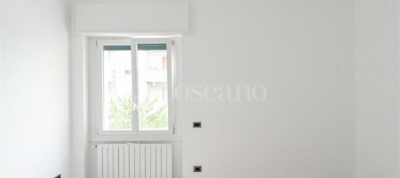 2-salle Appartement à Como, Italy No. 303431 17