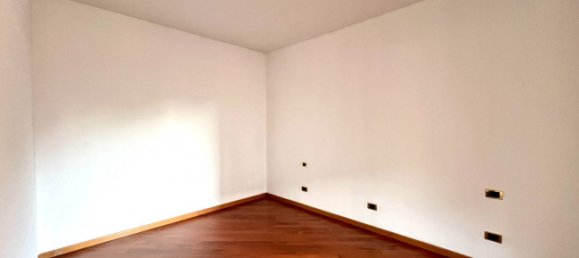 Apartamento de 2 dormitorios en Albino, Italy No. 92881 17