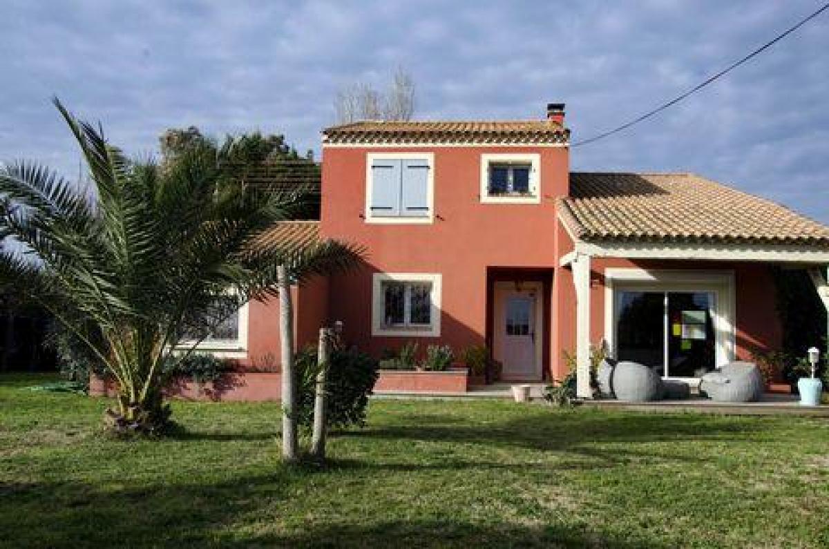 Casa de 4 dormitorios en Marseillan, France No. 31682