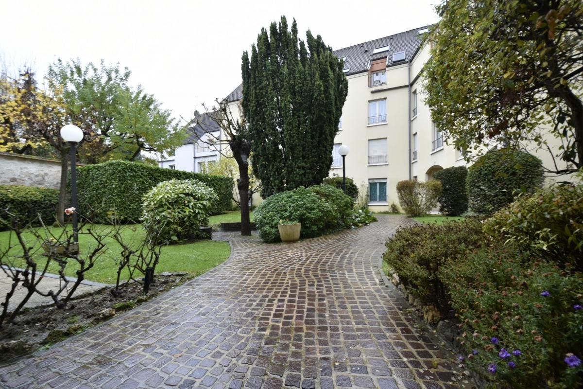 1 bedroom Apartment in Thiais, France No. 161876