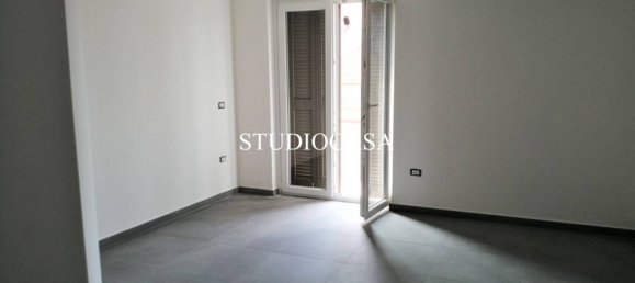 3 bedrooms Apartment in Marcianise, Italy No. 121626 4