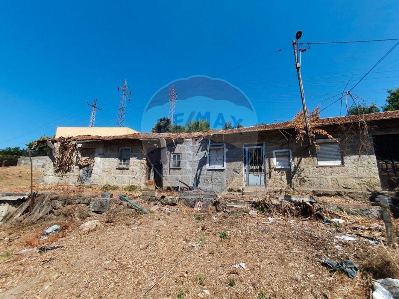 Дом с 8 спальнями в Гимарайнш, Португалия № 35579