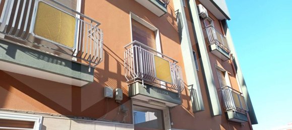 Apartamento de 3 habitaciónes en Bari, Italy No. 27132 3