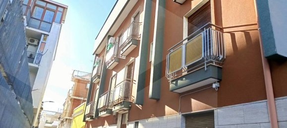 Apartamento de 3 habitaciónes en Bari, Italy No. 27132 15